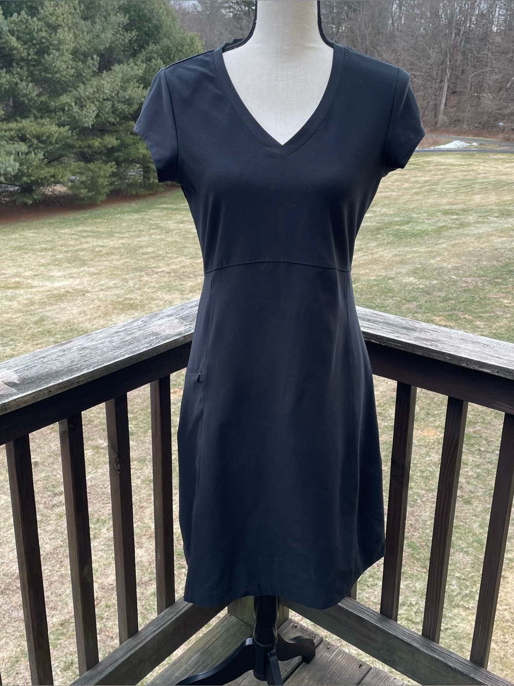 LL Bean dress casual athleisure performance golf sporty summer pockets black sm
